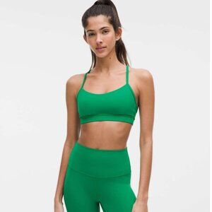 Lululemon Flow Y Bra Nulu Light Support A–C Cups in Raceway Green size 10